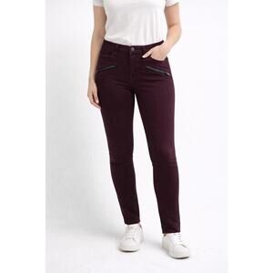 Rock & Republic “Kashmiere” Skinny Jeans – Burgundy – Size 8M